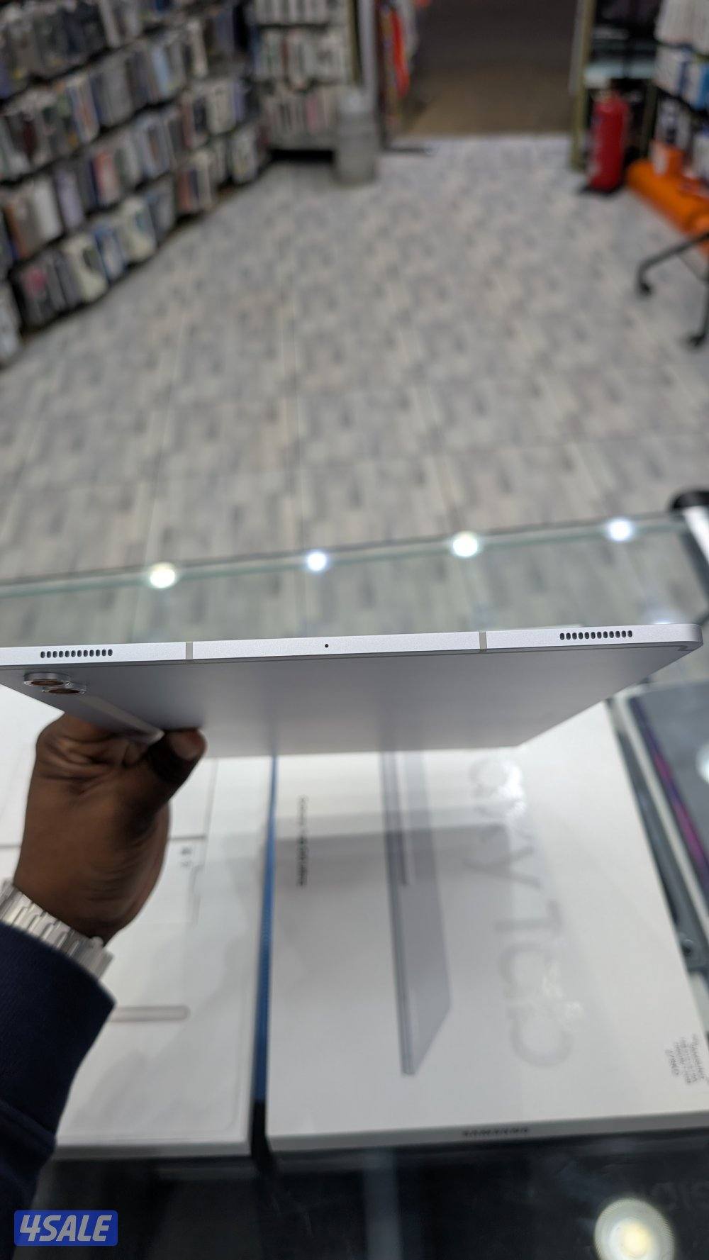 Samsung Galaxy tab S10 Ultra with keyboard5