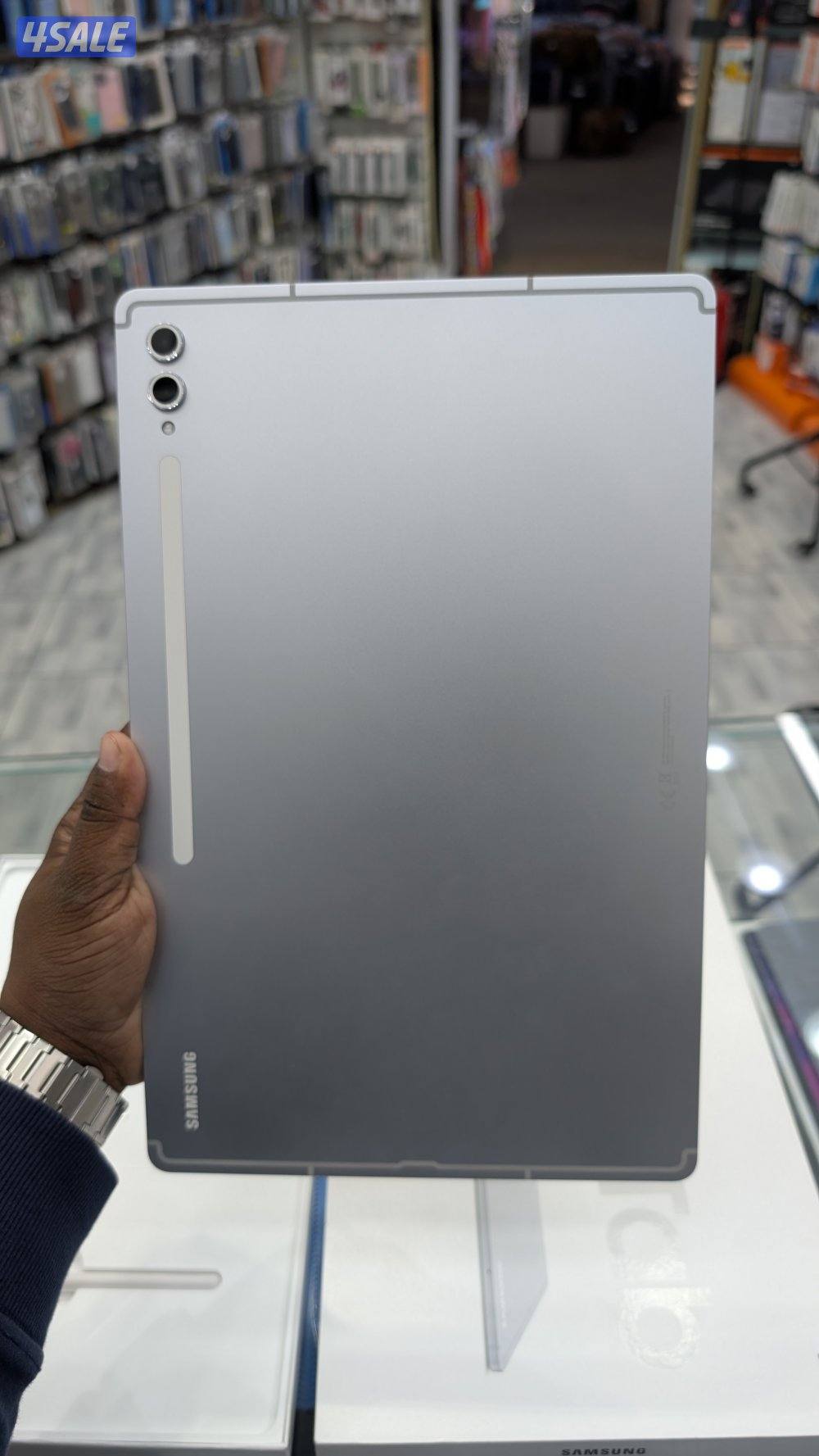 Samsung Galaxy tab S10 Ultra with keyboard8