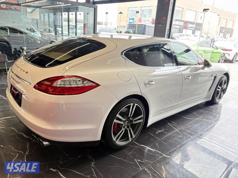 بورش بناميرا تيربو8