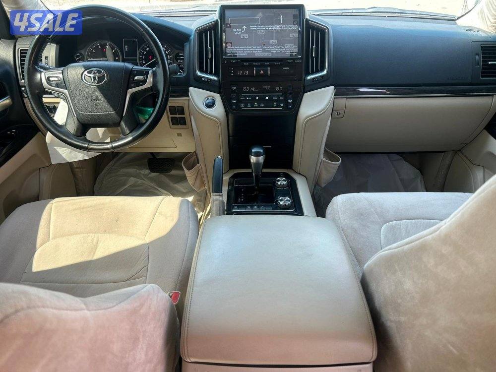 لاند كروزر GX.R-قراند تورينق .V8 موديل 2021 ماشى 180.000 k.m7