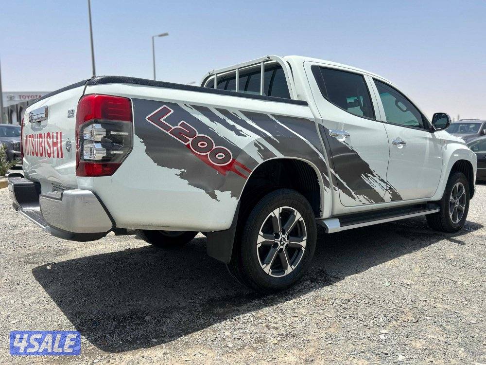 متسوبيشي Ll200 موديل 2021 ديزل k.m 149,000 ماشي وارد الملا .غمارتين .3