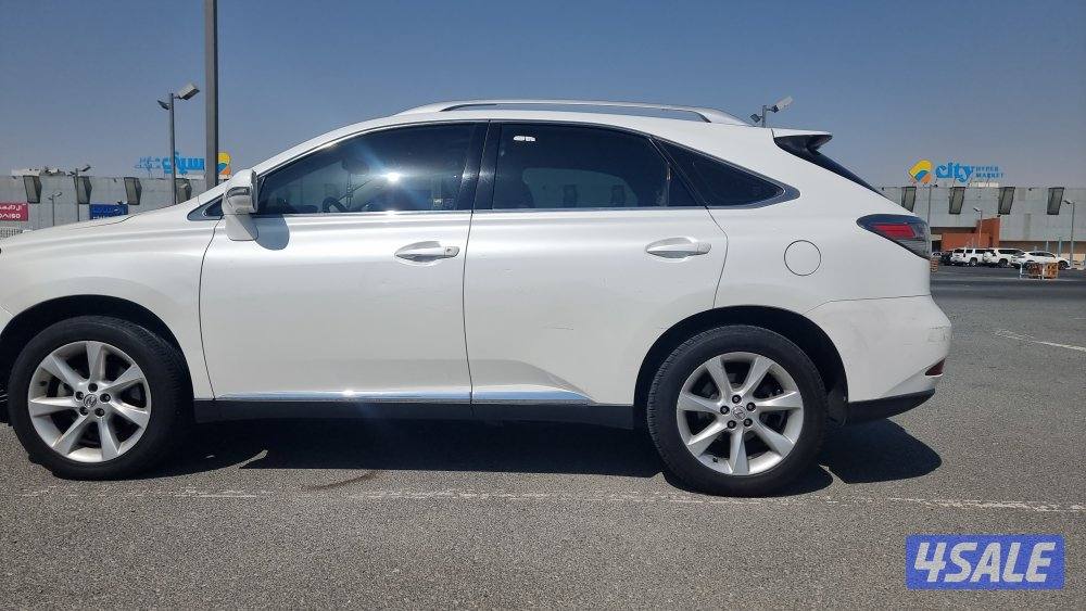 ليكزس موديل ٢٠١٢2