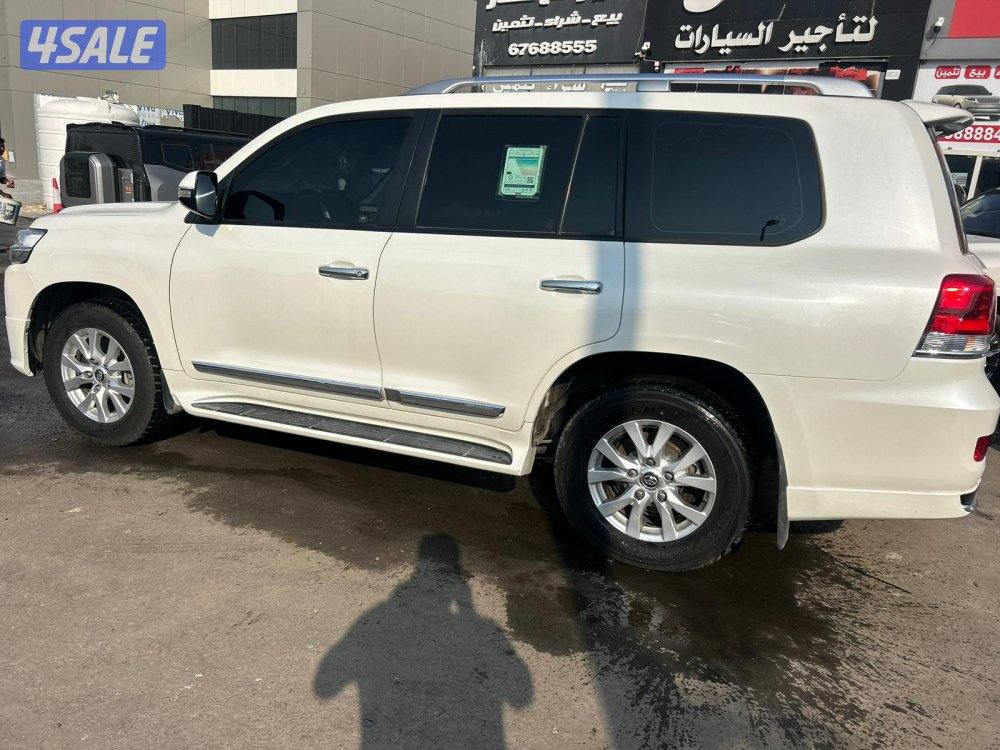 لاند كروزر GX.R -V8 موديل 2019 ماشى 163.000 k.m وارد الساير .3