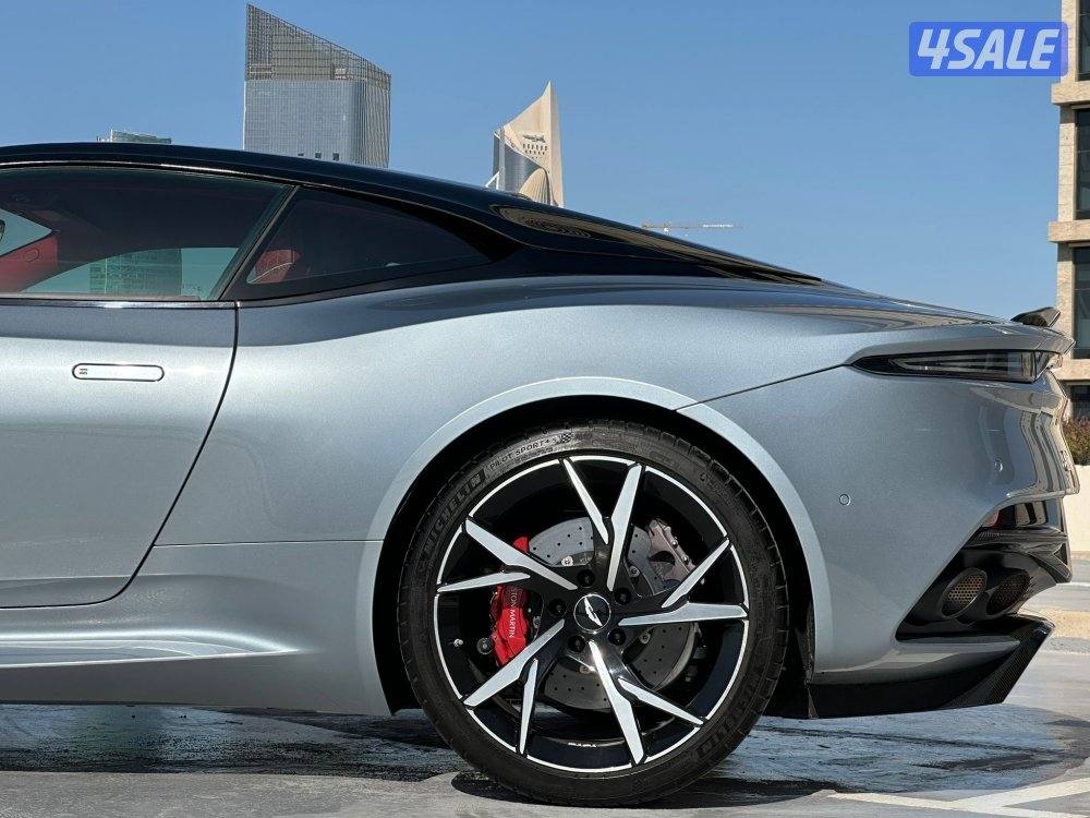 استون مارتن DBS SUPERLEGGERA موديل2019 عداد19الف تحت الكفاله وارد q84