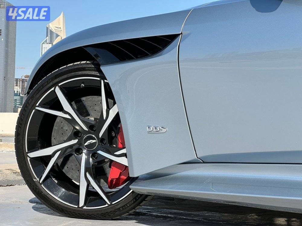 استون مارتن DBS SUPERLEGGERA موديل2019 عداد19الف تحت الكفاله وارد q814