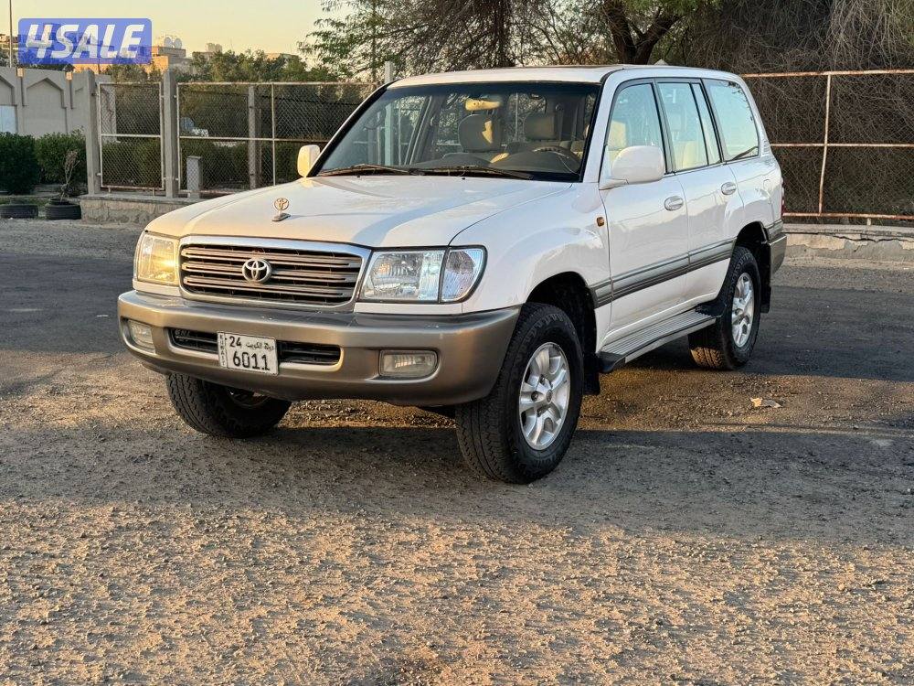 للبيع جيب تويوتا لاندكروزر GXR موديل 2003 عدا 500 الف شرط الفحص0
