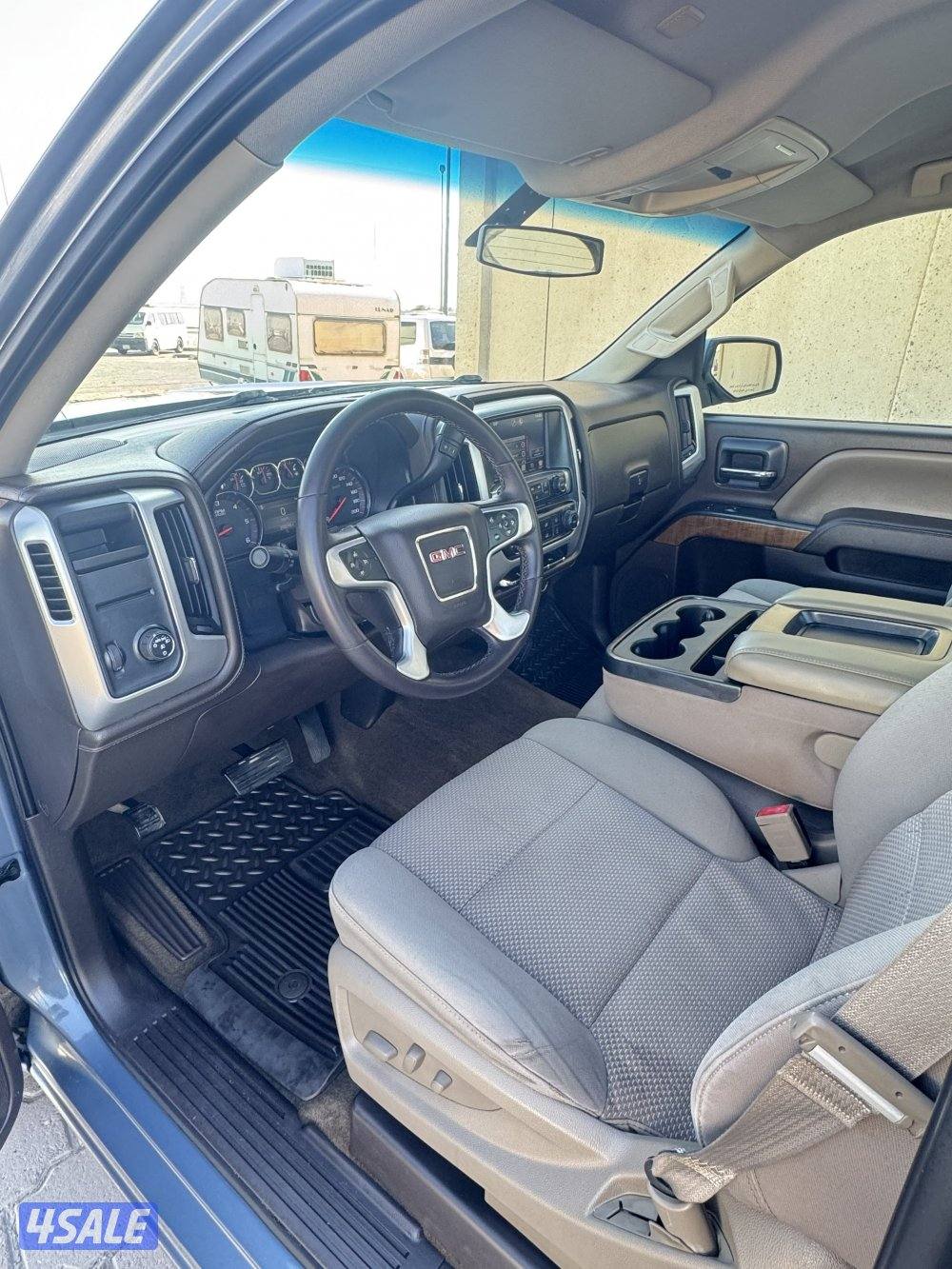 للبيع وانيت GMC سيرا موديل 20156