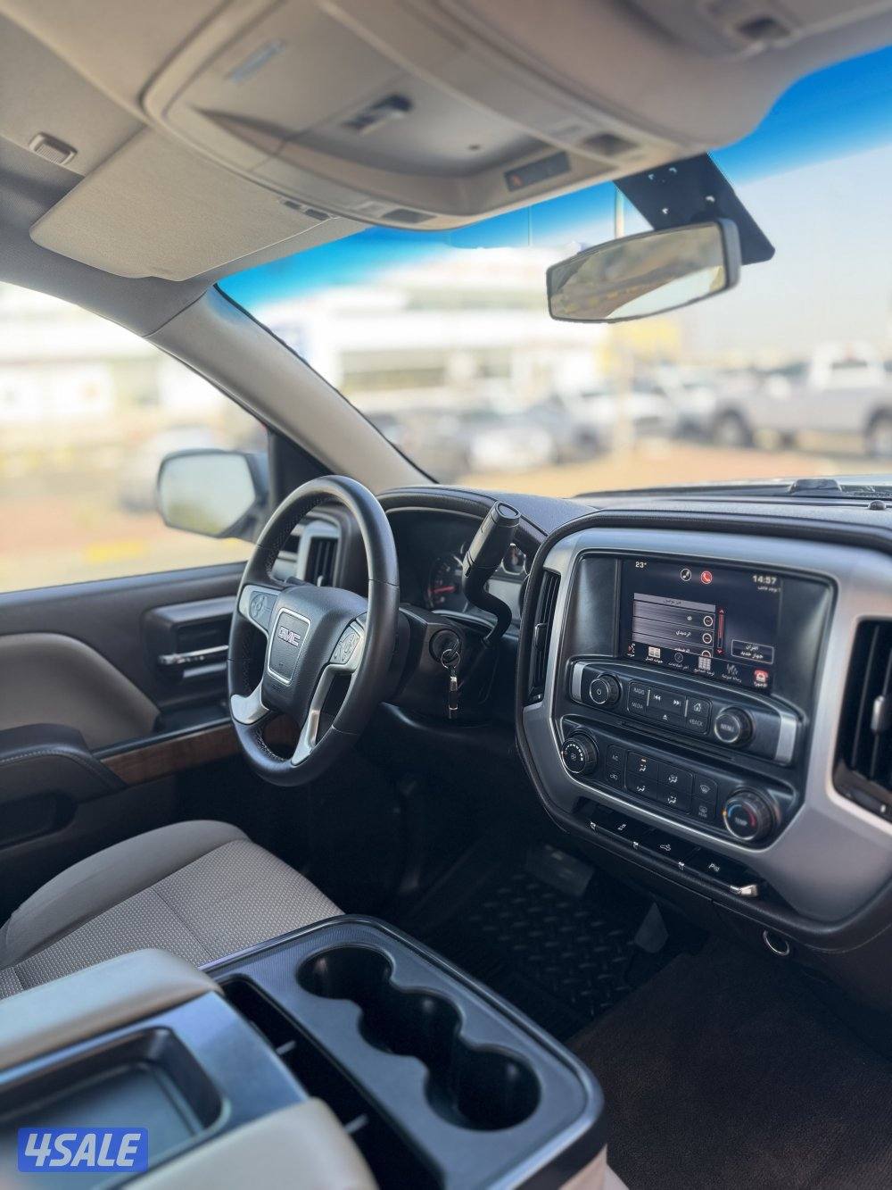 للبيع وانيت GMC سيرا موديل 20157