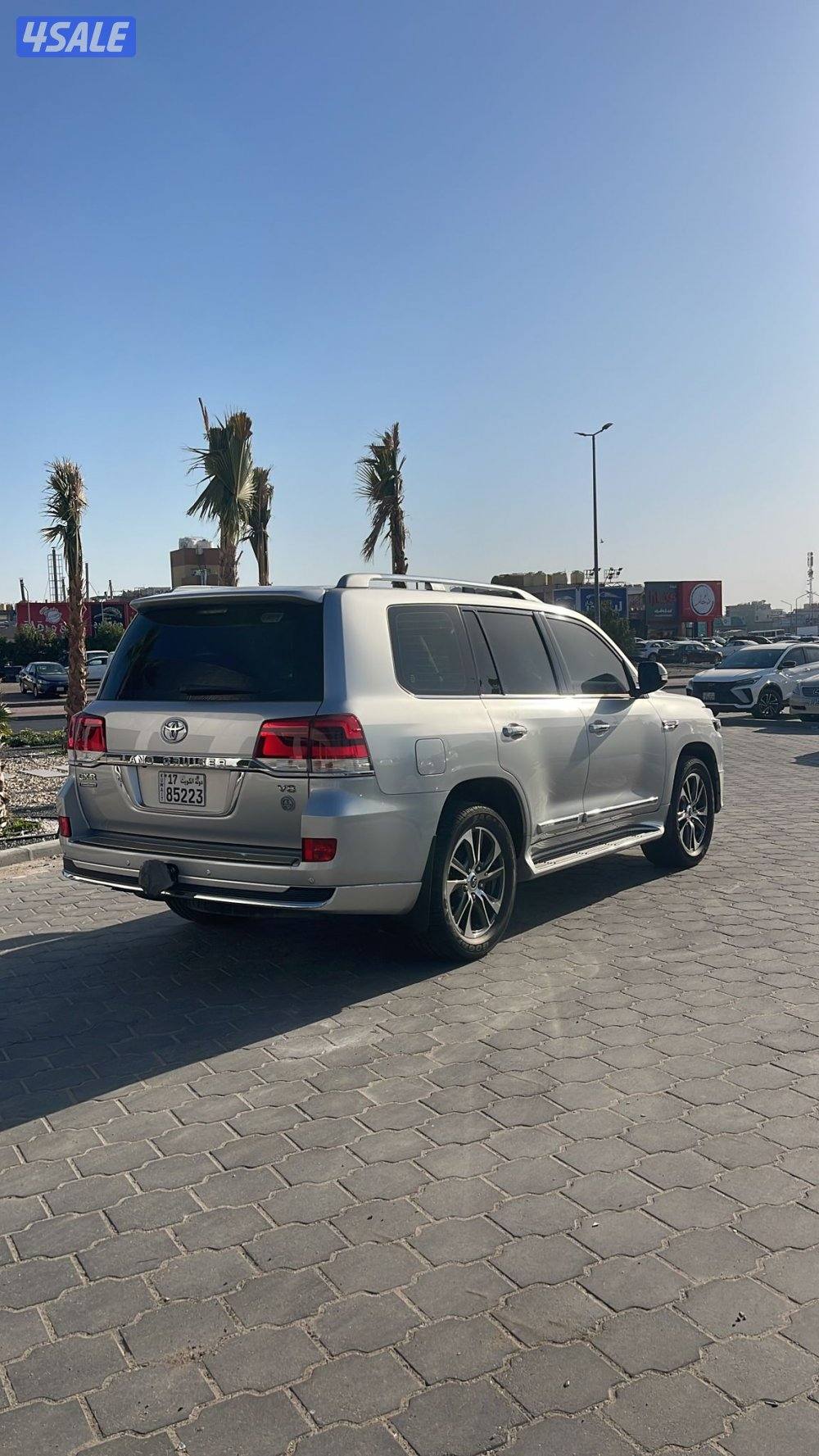 لاندكروز موديل ٢٠٢٠ ماشي ٩٣ شرط الفحص بالكامل حمايه فل بدي2