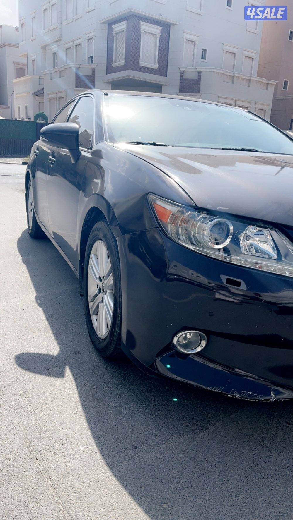 للبيع لكزس es350 موديل 2013 سته سلندر2