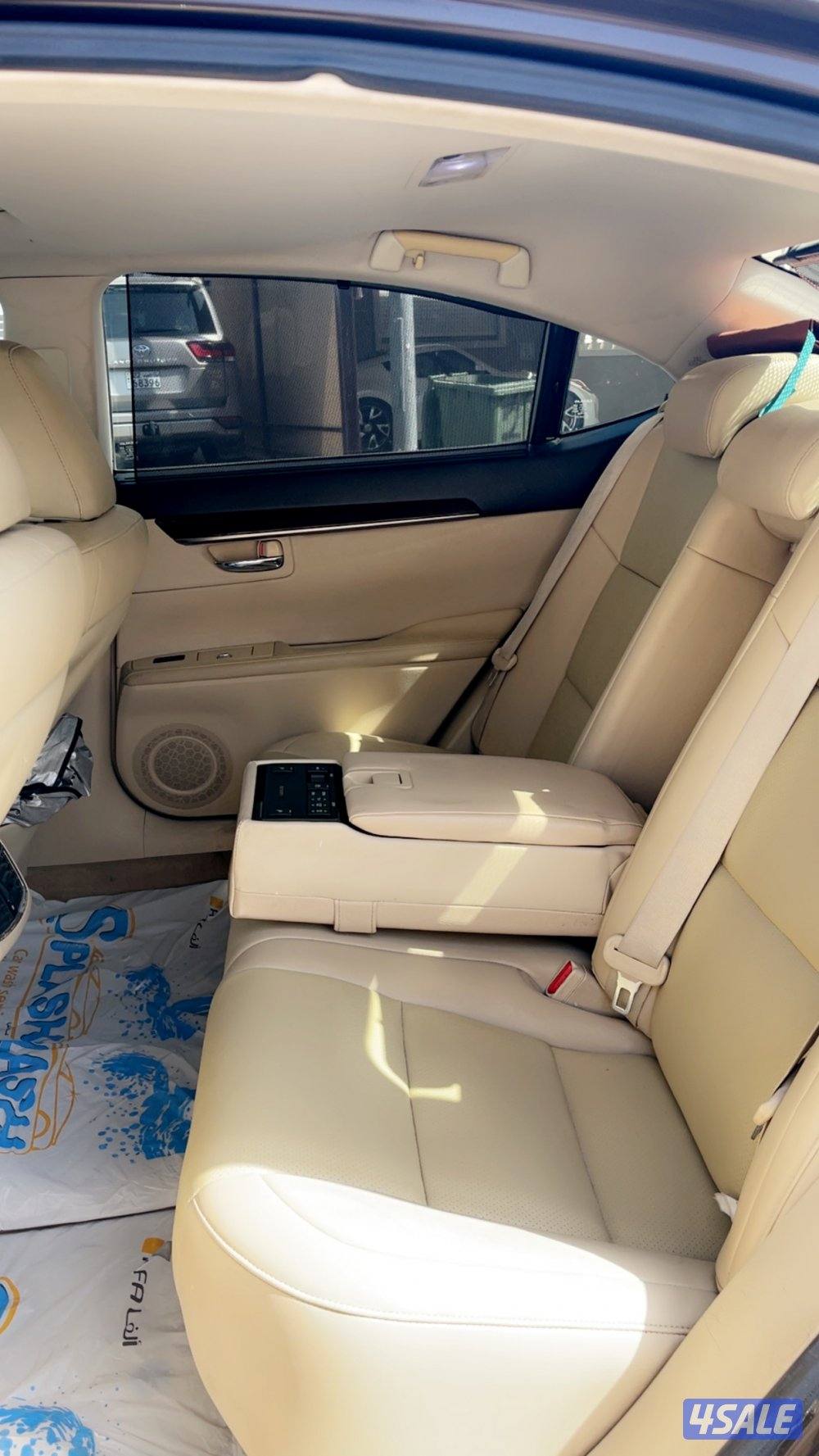 للبيع لكزس es350 موديل 2013 سته سلندر5