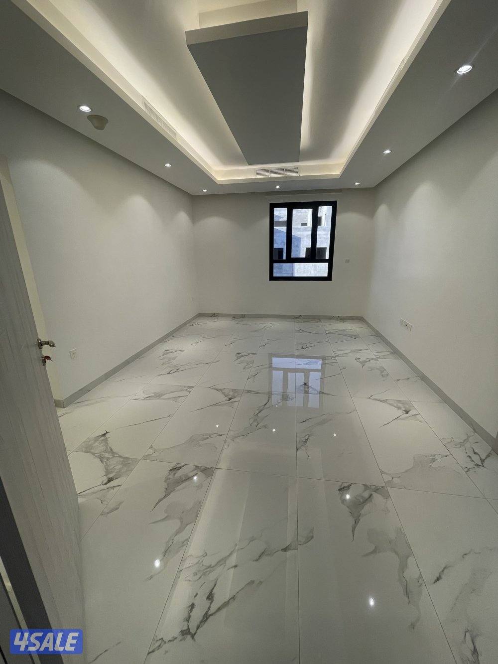 جنوب عبدالله مبارك قطعة ١ شارع ١٠٣ منزل ٢٣1