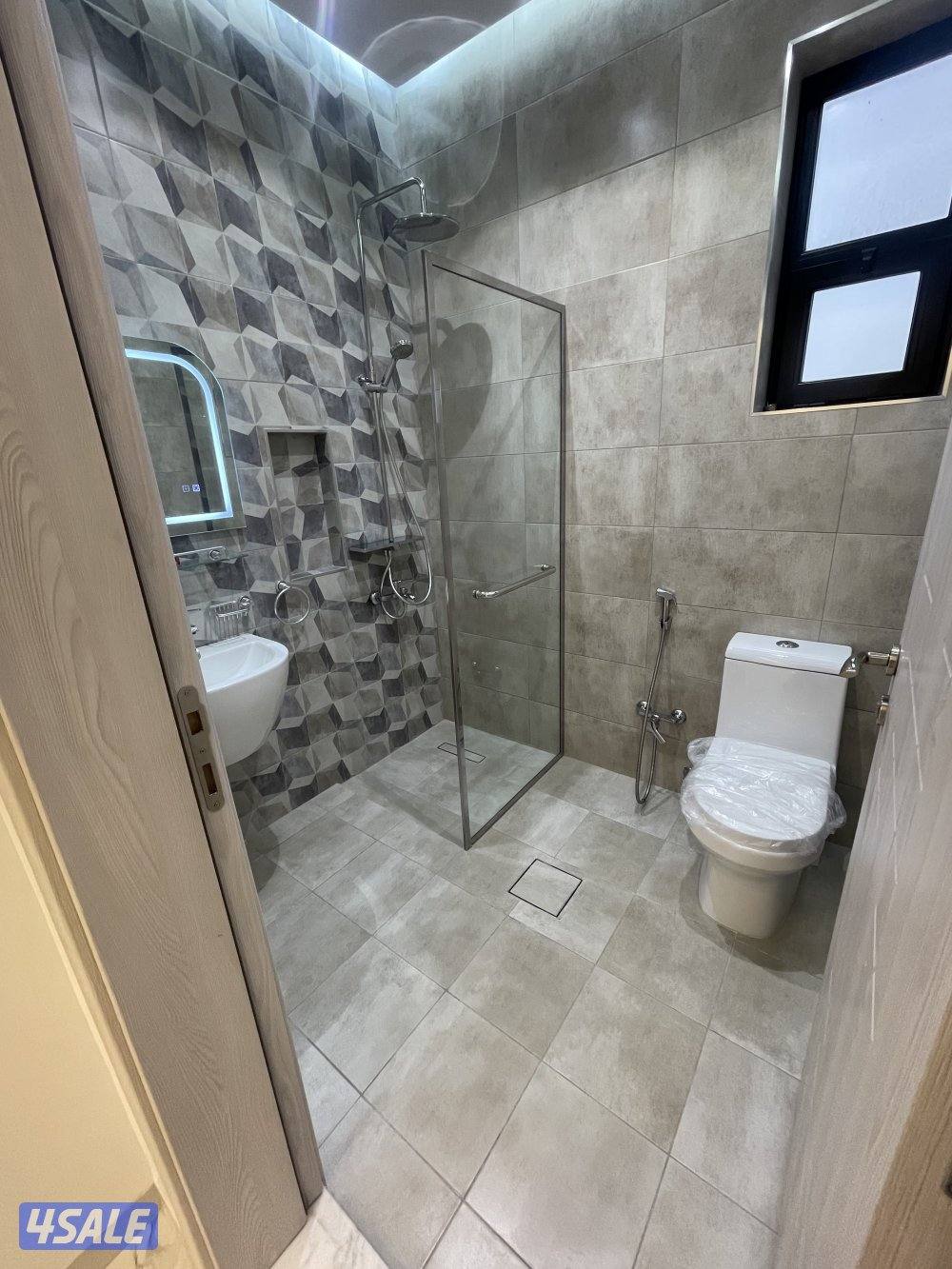 جنوب عبدالله مبارك قطعة ١ شارع ١٠٣ منزل ٢٣3