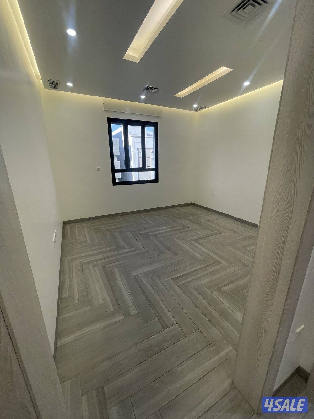 جنوب عبدالله مبارك قطعة ١ شارع ١٠٣ منزل ٢٣4