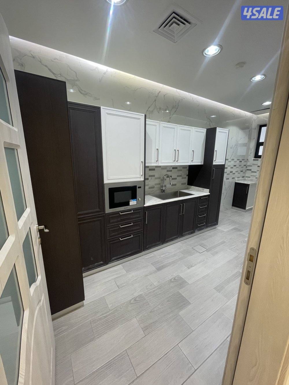 جنوب عبدالله مبارك قطعة ١ شارع ١٠٣ منزل ٢٣5