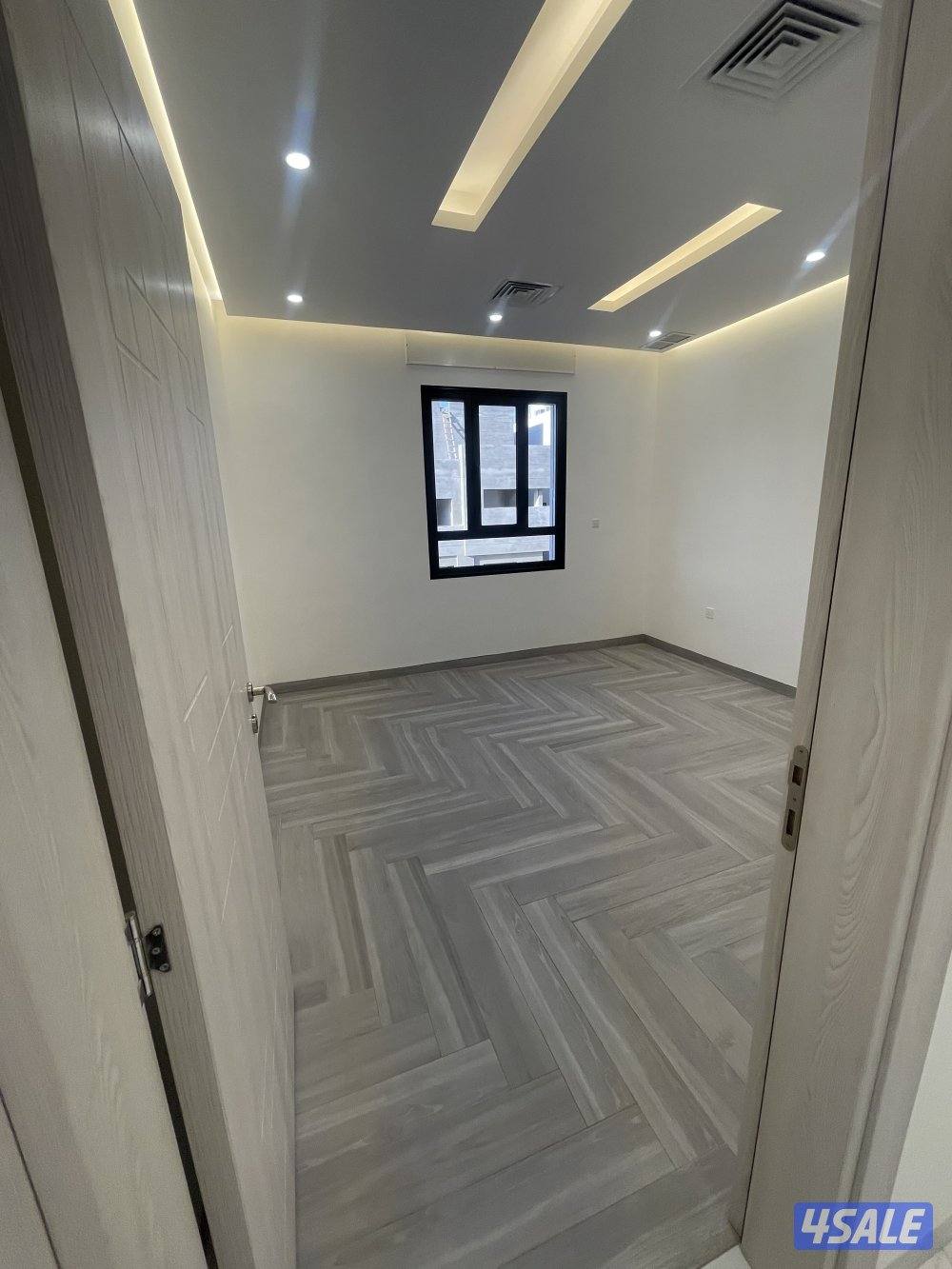 جنوب عبدالله مبارك قطعة ١ شارع ١٠٣ منزل ٢٣7