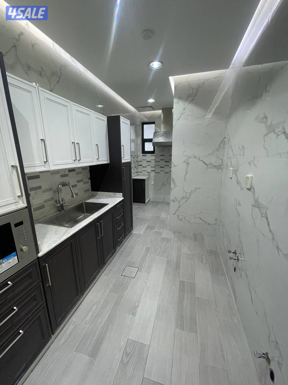 جنوب عبدالله مبارك قطعة ١ شارع ١٠٣ منزل ٢٣9