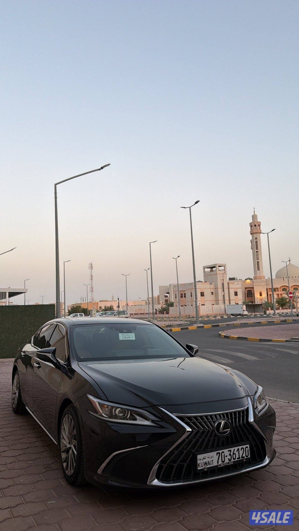 لكزس ES350 LUXURY1