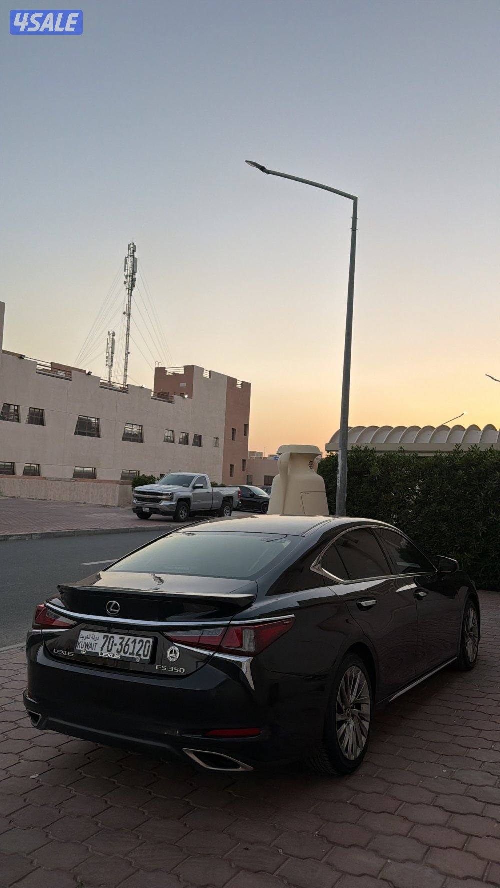 لكزس ES350 LUXURY3