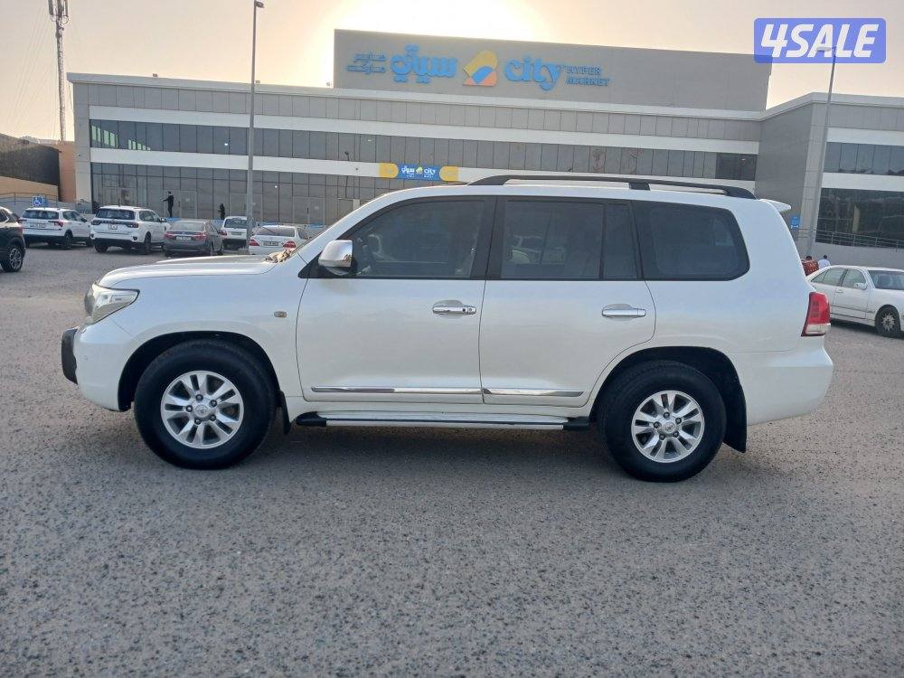 لاند كروزر GXR موديل 2010 صبغ الوكالة. الساير2