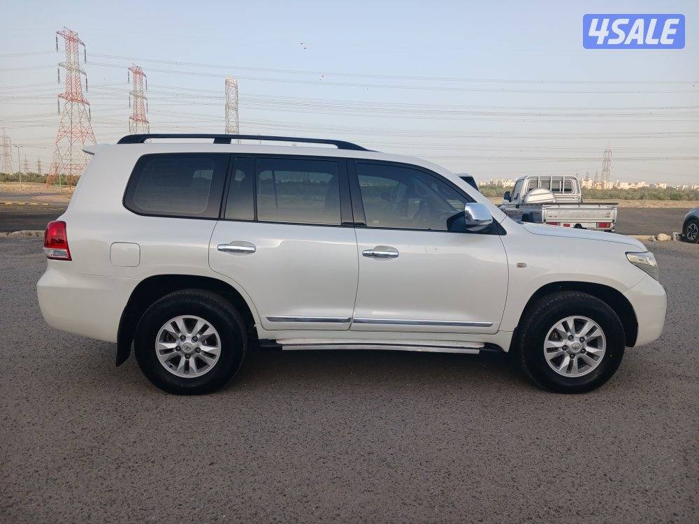 لاند كروزر GXR موديل 2010 صبغ الوكالة. الساير3