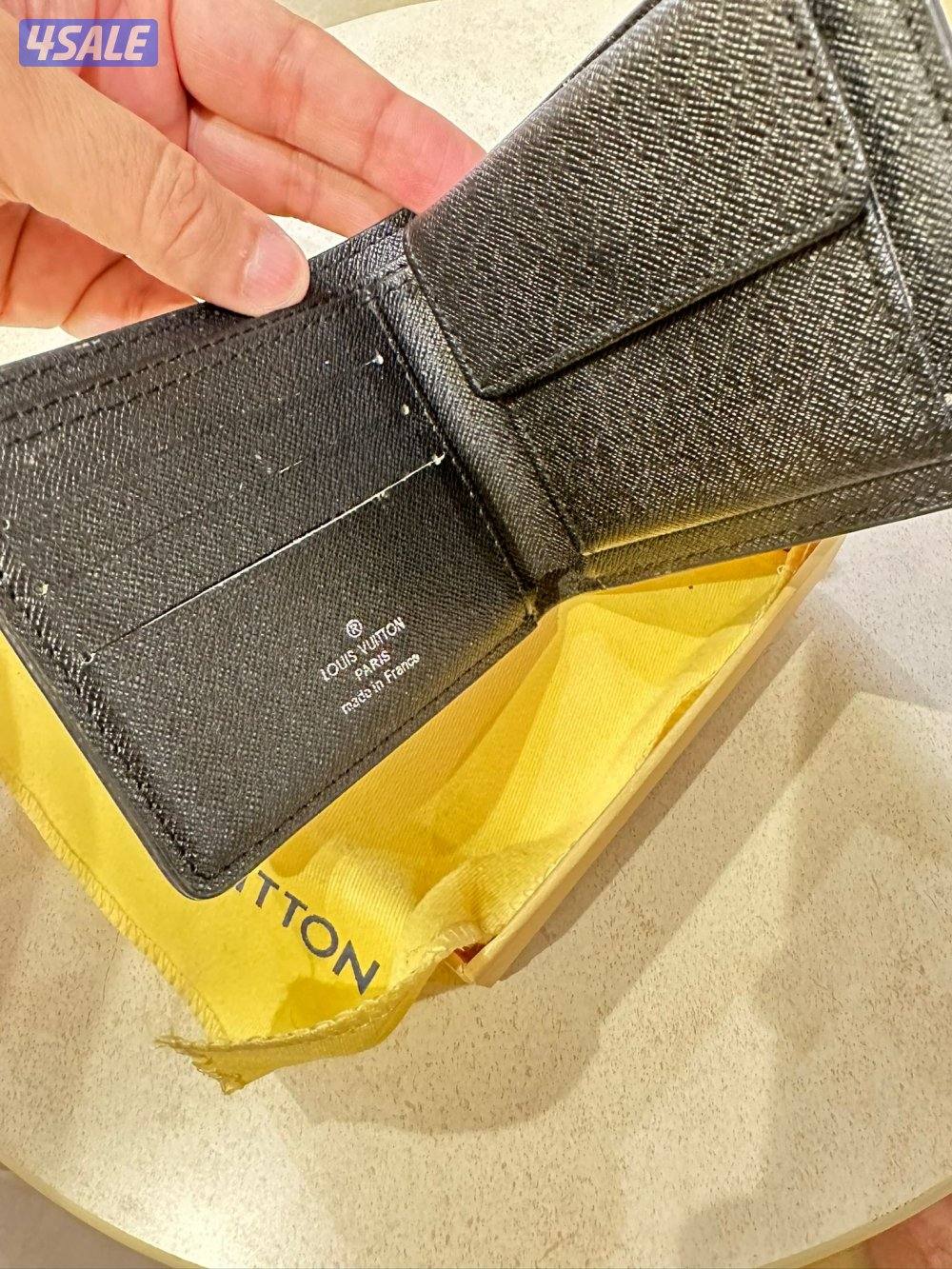 للبيع مجموعه اقلام ماركات مختلفه وبوك2