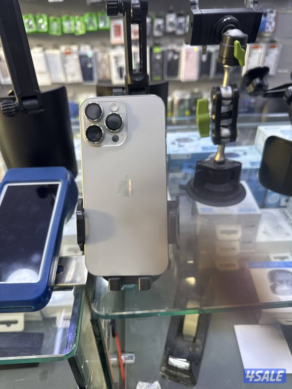 iPhone 16 pro max Titanium Gray 256GB BATTERY 90%1