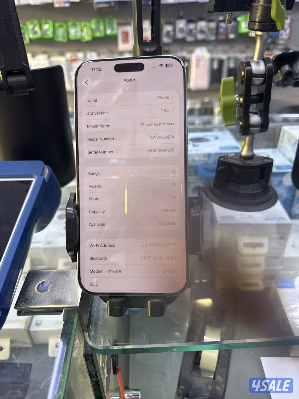 iPhone 16 pro max Titanium Gray 256GB BATTERY 90%2