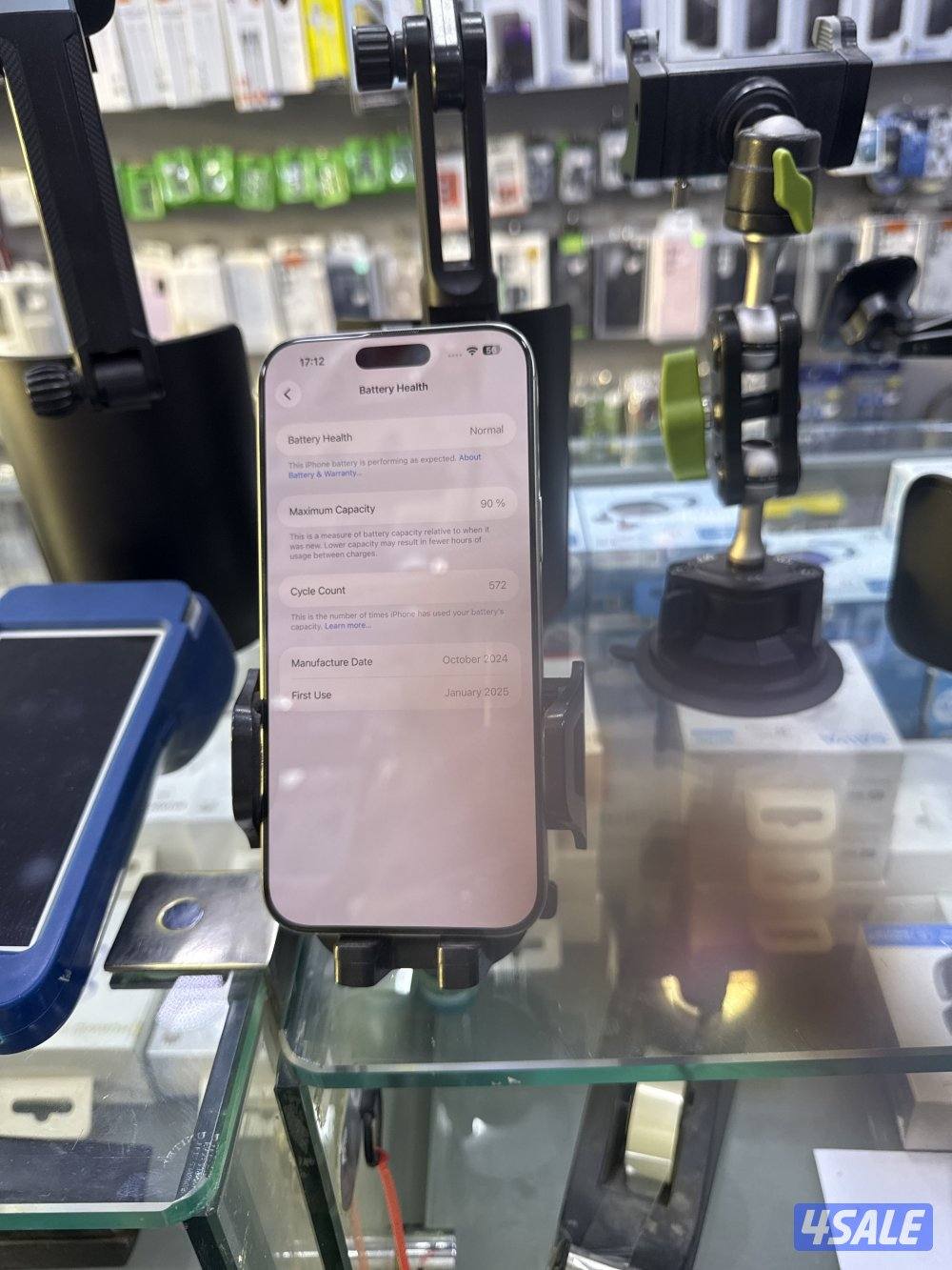 iPhone 16 pro max Titanium Gray 256GB BATTERY 90%3