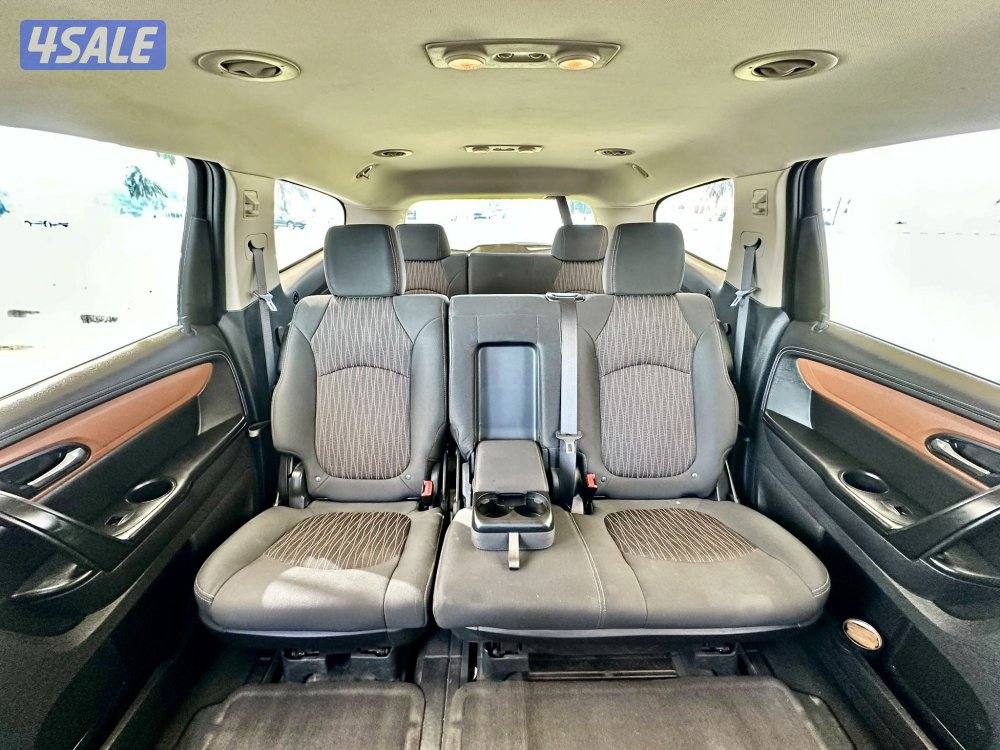 شيفروليه ترافيرس - الموديل:2017 - العداد:8211