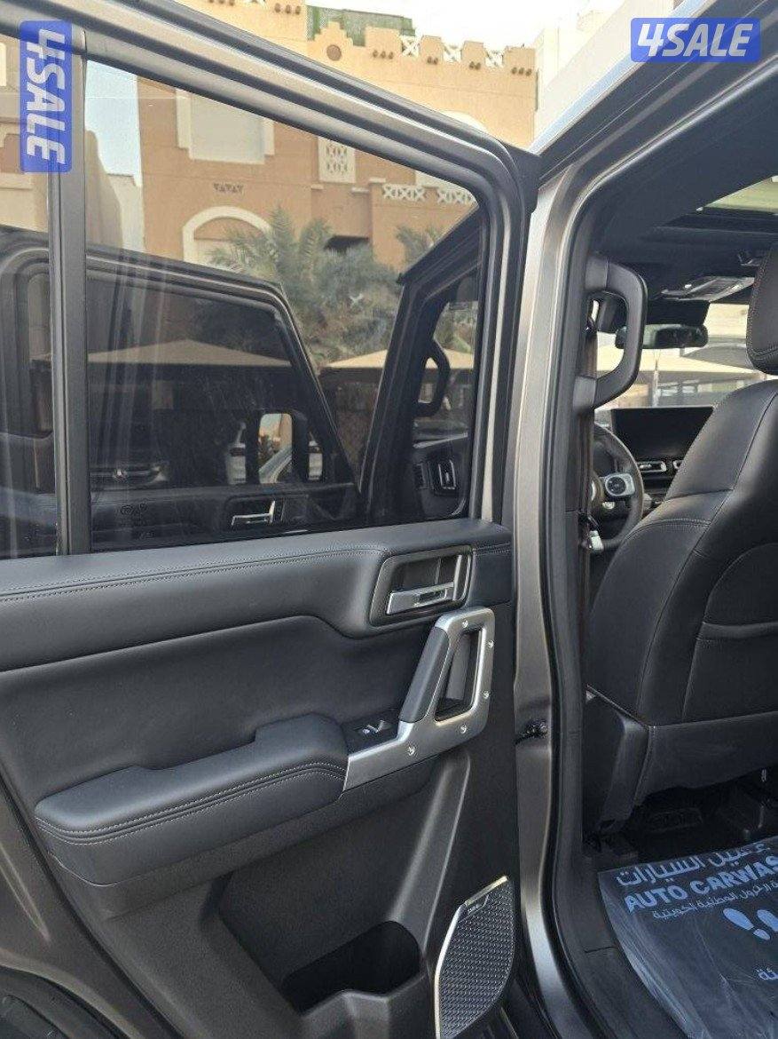 للبيع جيب 212 جديدة وكالة كامل الموصفات 4×4 موديل 2025 ماشي 530012