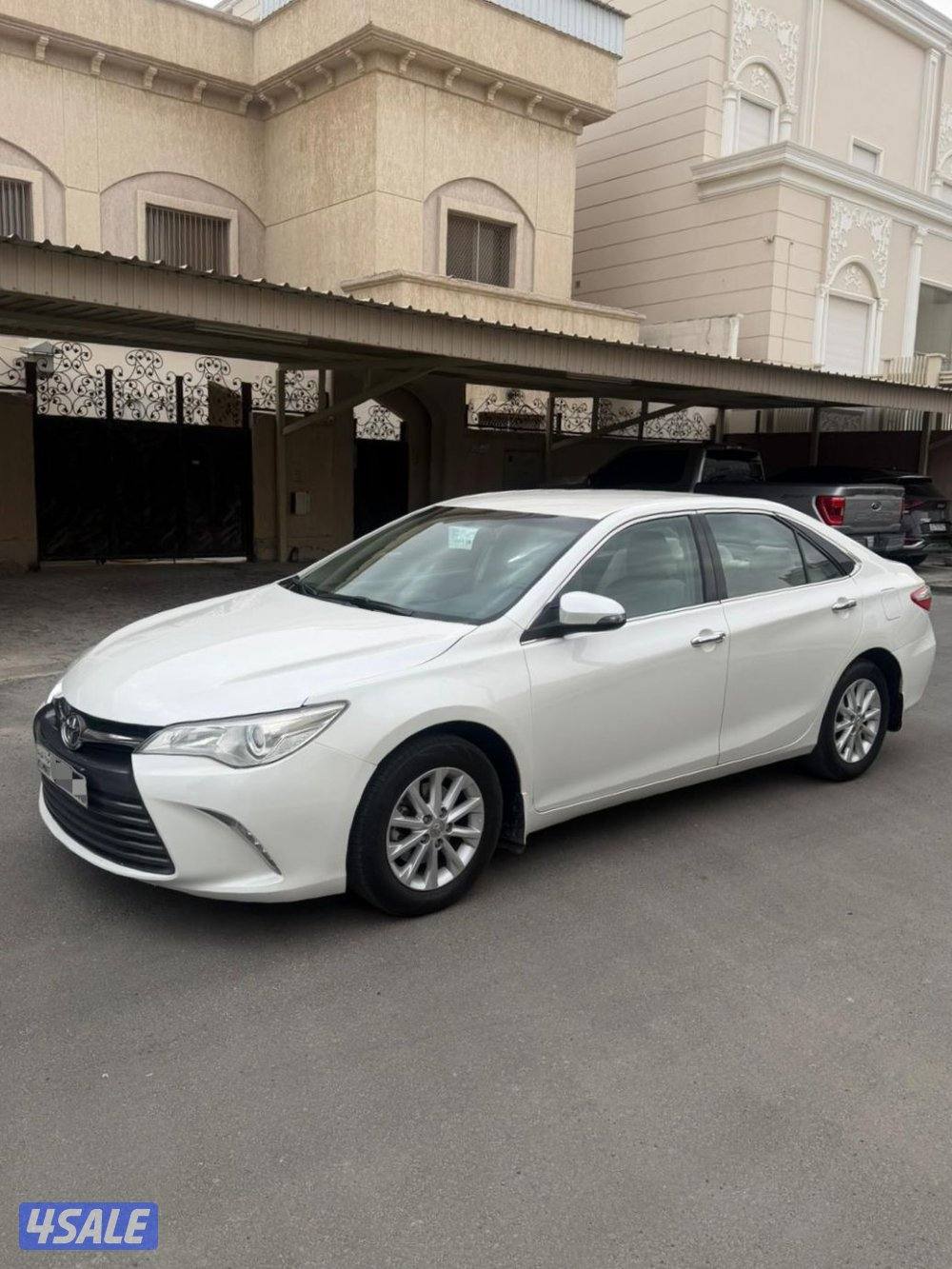 للبيع كامري 2017 صبغ الوكاله0