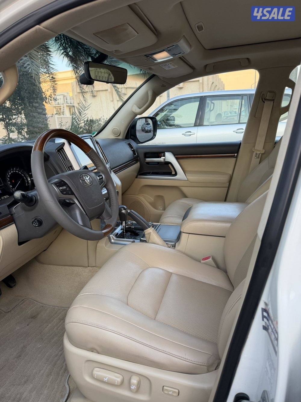 لاند كروز VXR الساير عداد 2208