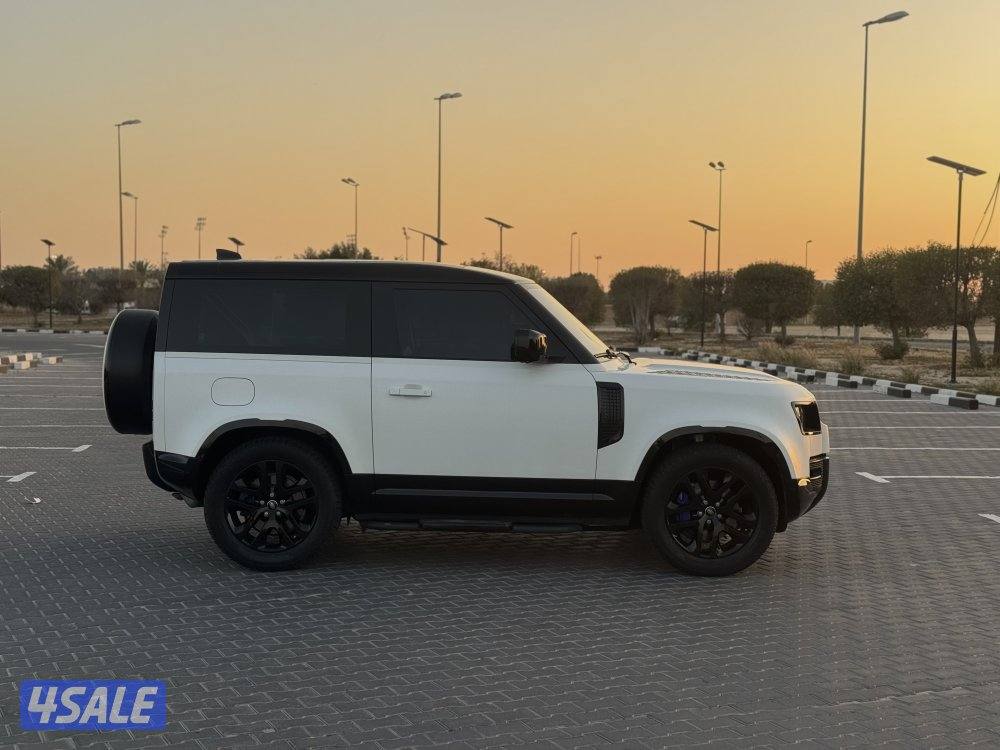 لاند روفر ديفندر 90 2023 وارد الغانم V65