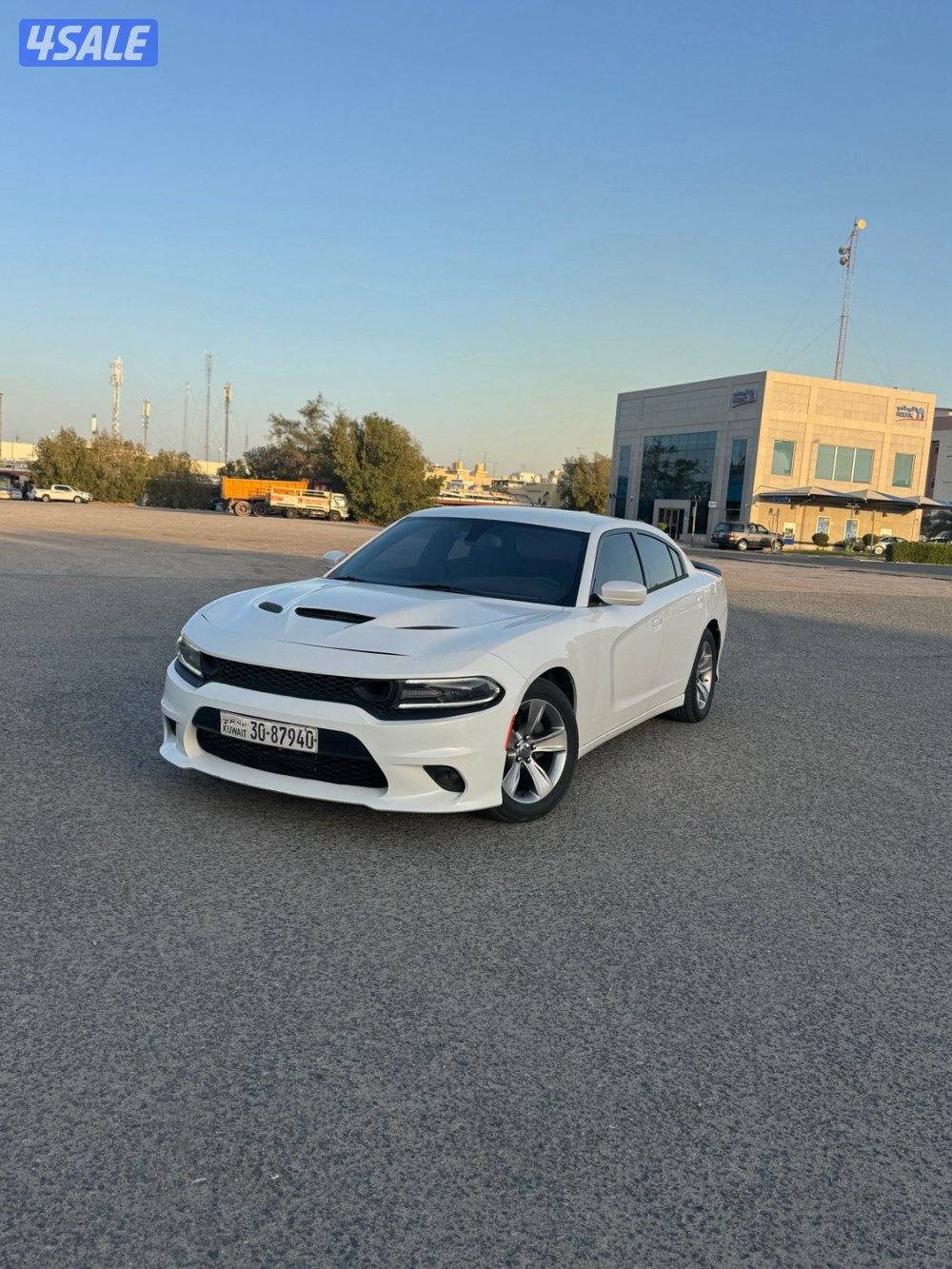 تشارجر 2015 للبيع0