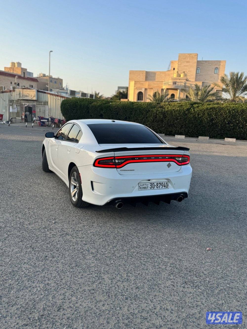 تشارجر 2015 للبيع2