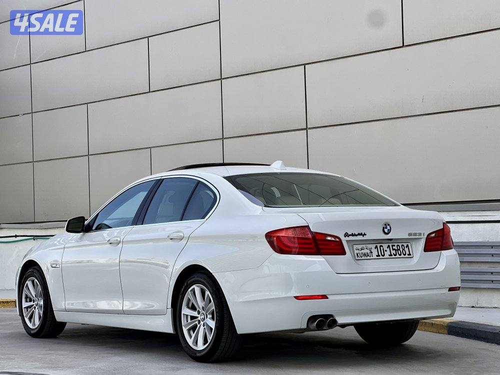 523i / 20112