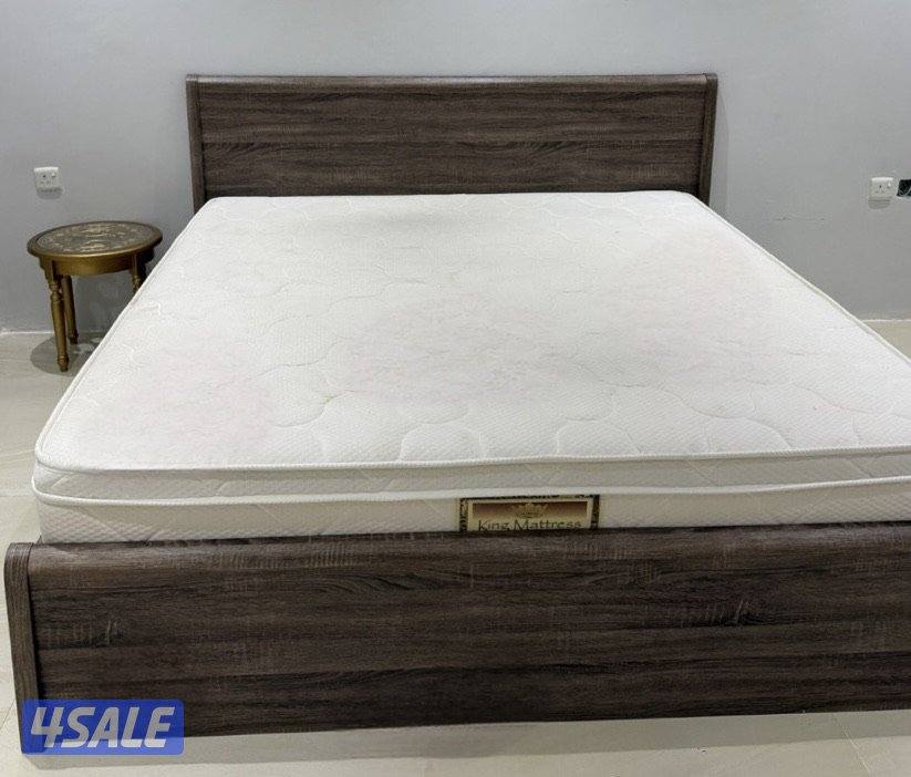 سرير نفرين بحالة ممتازة مكان الشراء :هوم سنتر/سعر الشراء:1501