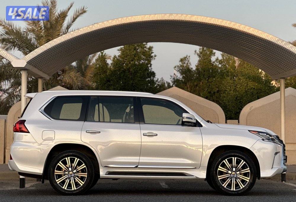 معرض القمة🚩3