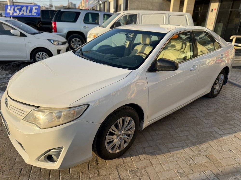 للبيع كامري 20142