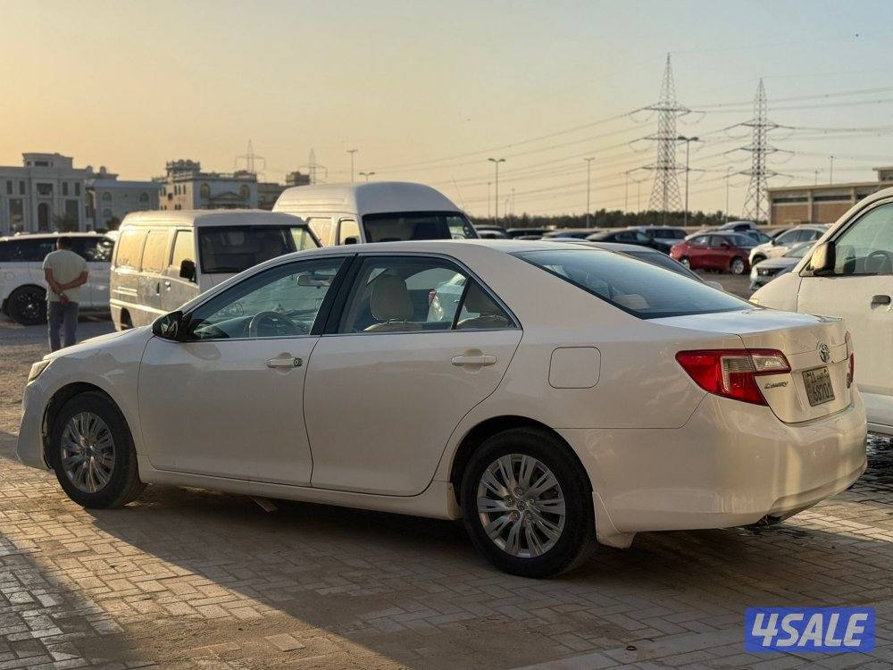 للبيع كامري 20143