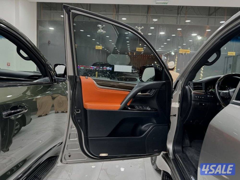 لكزس ستيشن lx570 2016 سبورت وكالة البحرين جاهزة للتصدير مع التخليص6