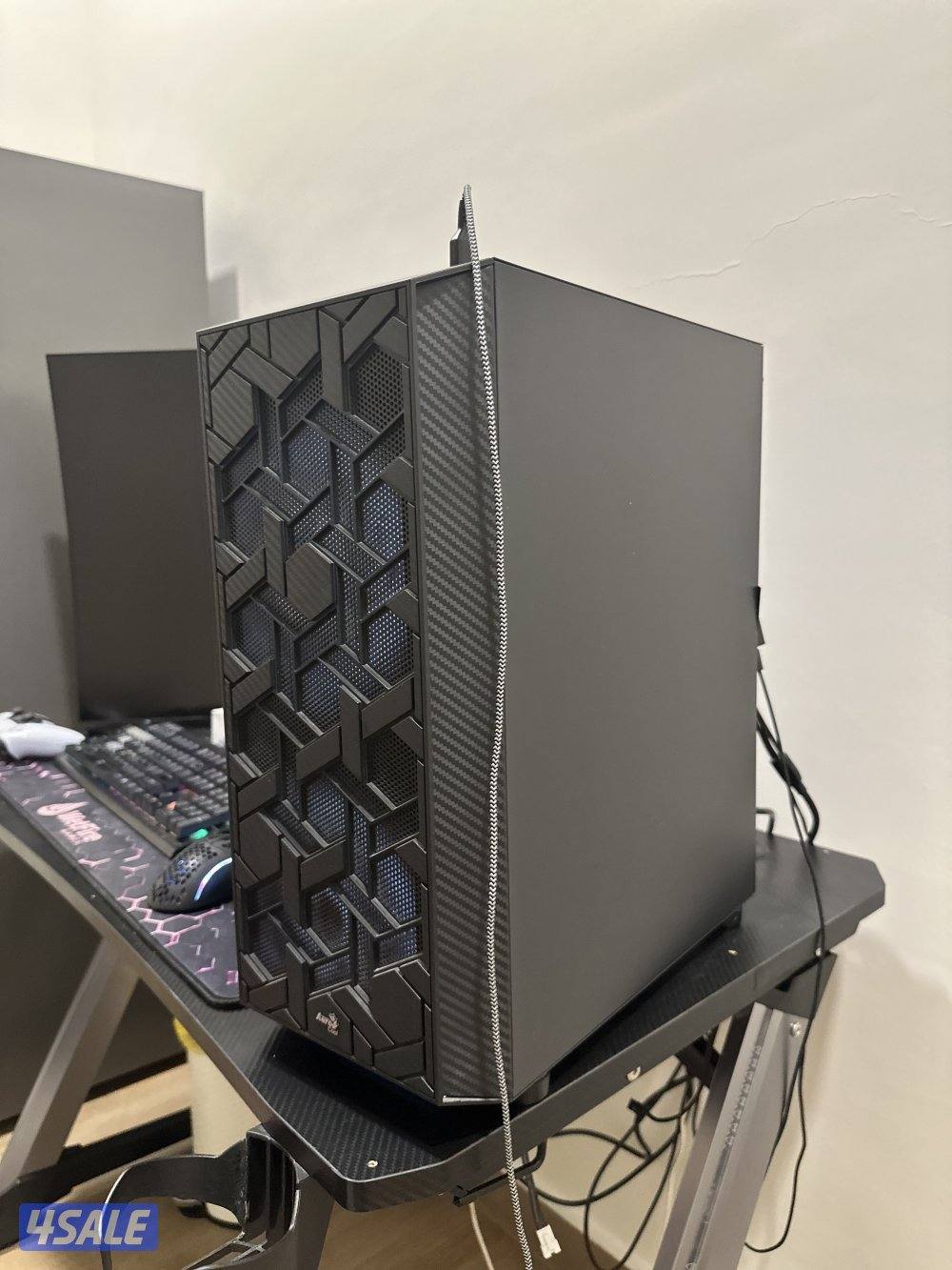 للبيع كمبيوتر ألعاب كامل مع شاشة 27 بوصة 165Hz4