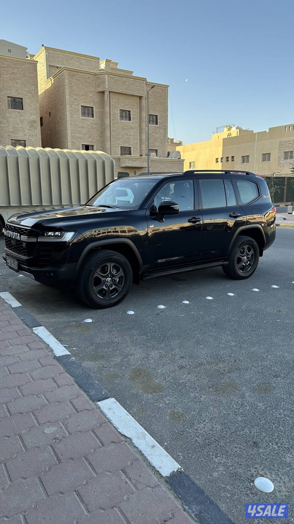 لاند كروزر GR1