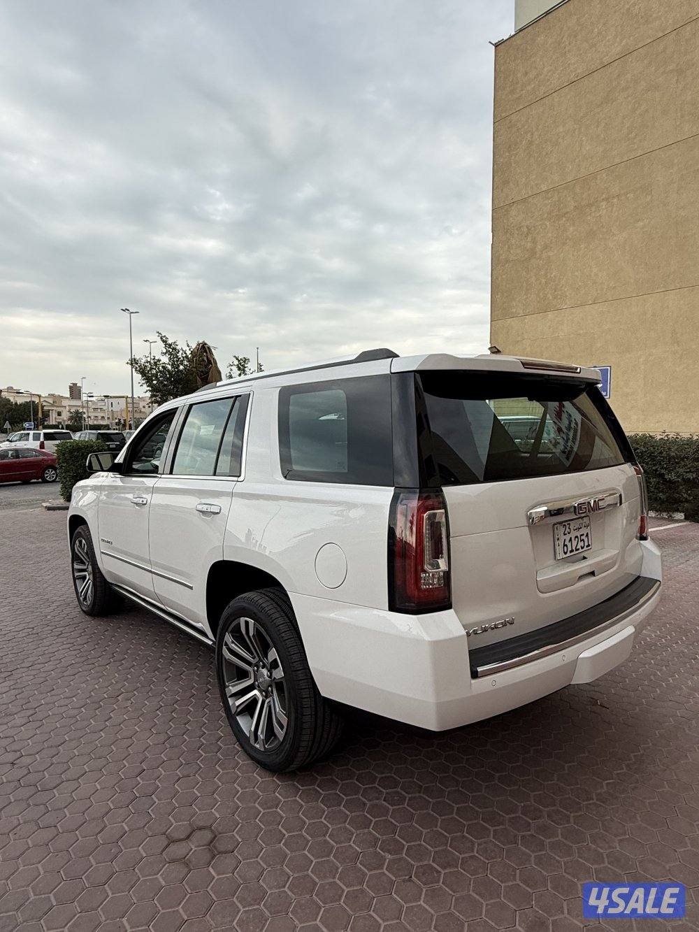 للبيع يوكن دينالي 2018 وارد الخليج4