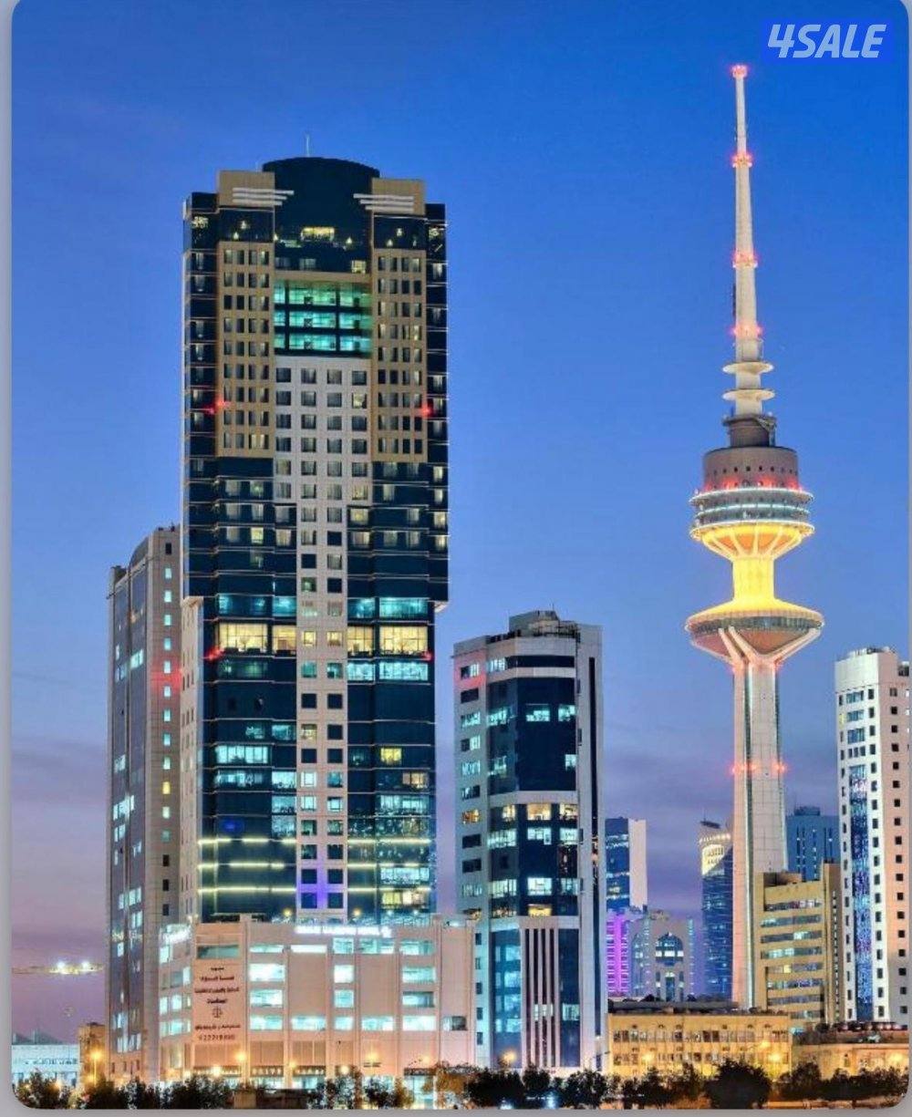 للإيجار دور كامل في برج حديث دور ١٦ بالديره قهوة او مطعم او نادي0