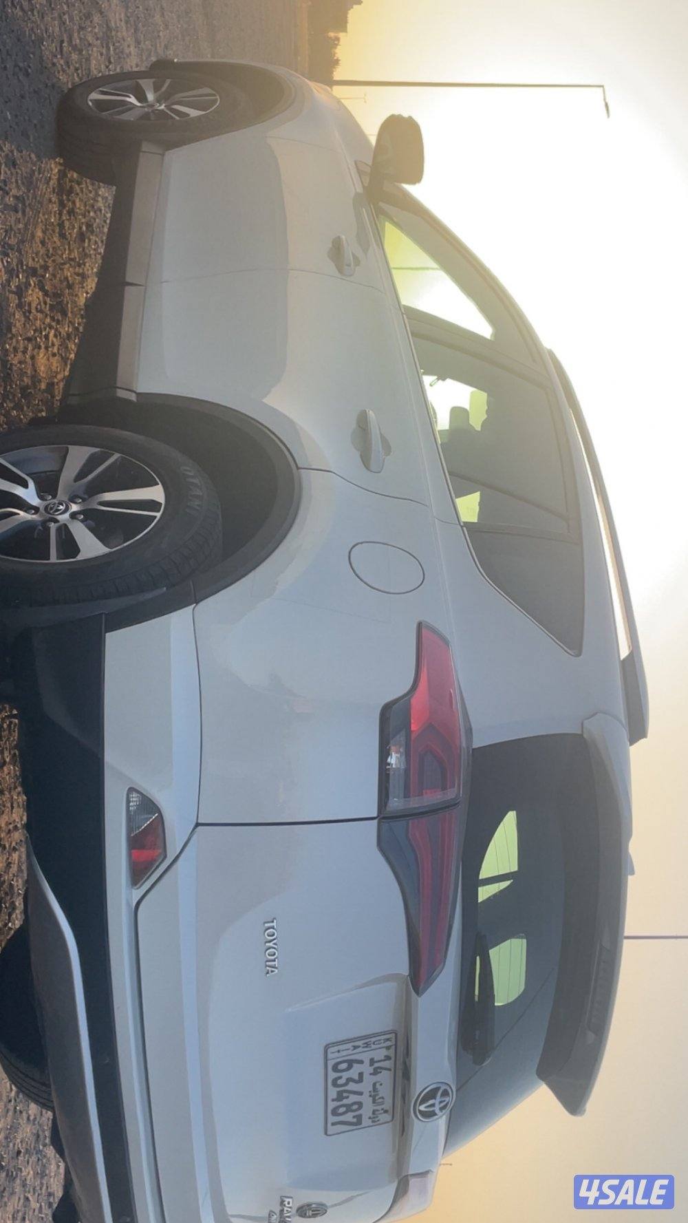 للبيع تويوتا راف 4 موديل ٢٠١٦4