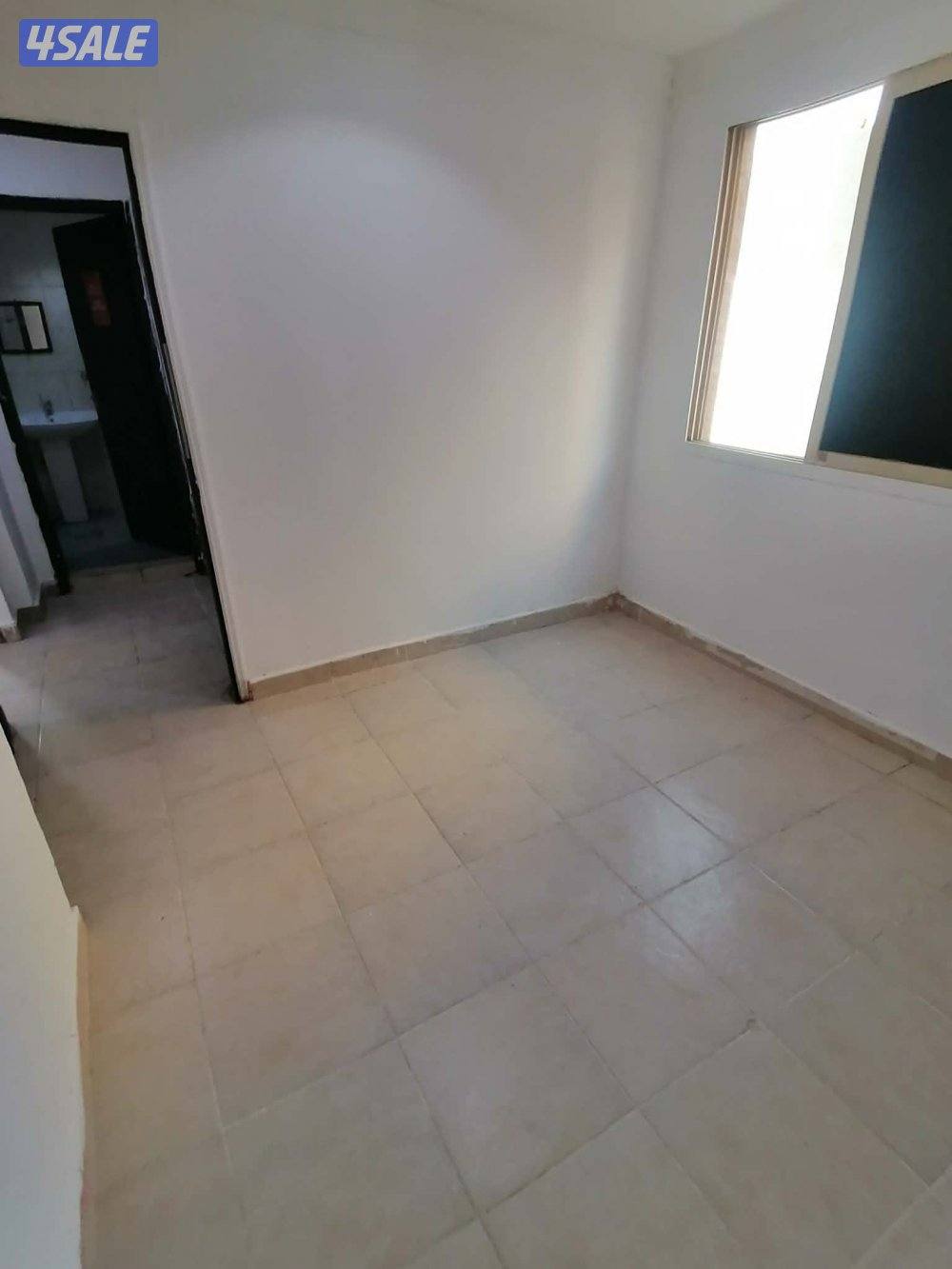 شقةغرفتين وصالة2حمام مطبخ تكيف سنترال مصافط متوفرة بجوار سيتي سنتر4