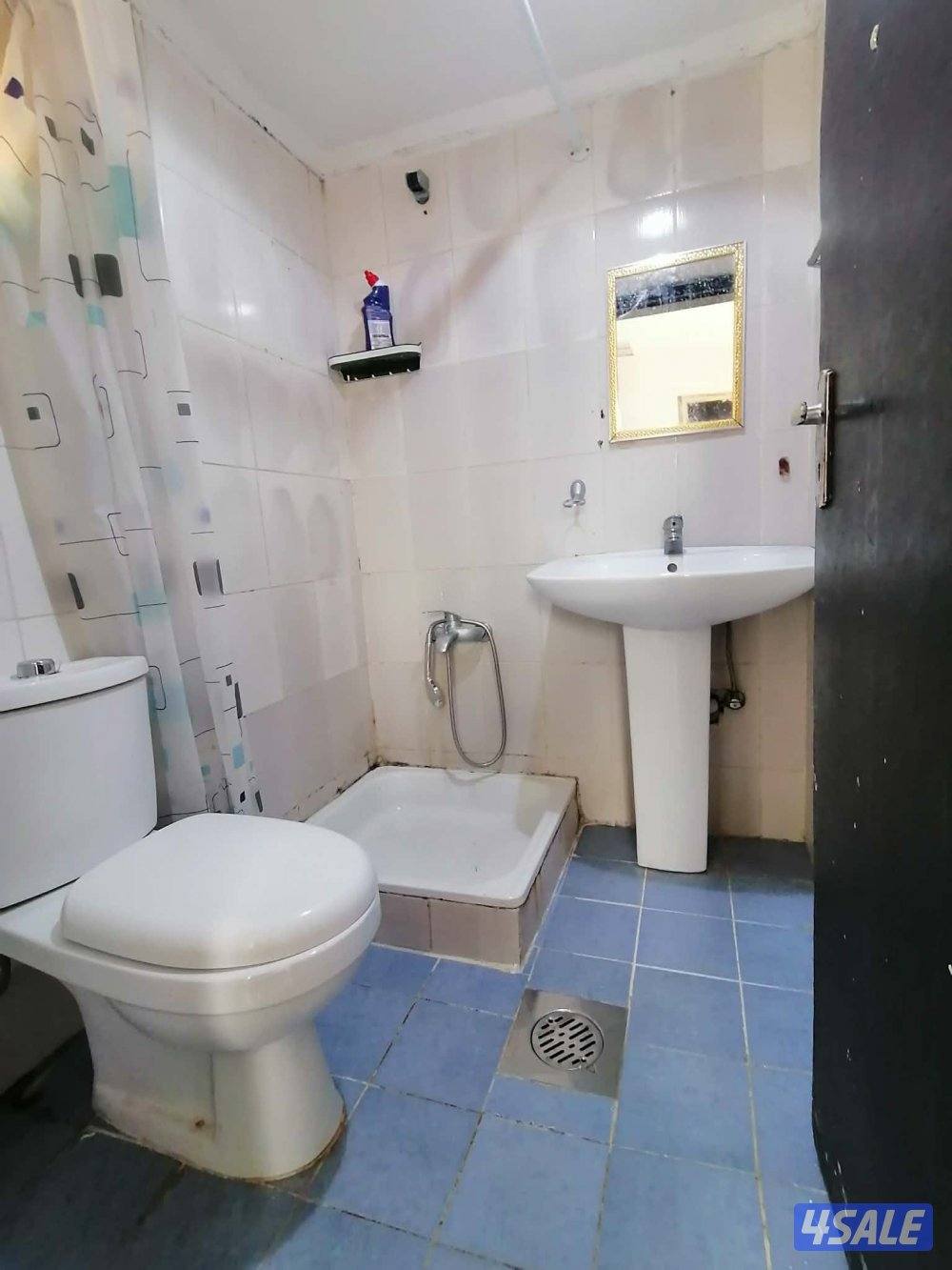 شقةغرفتين وصالة2حمام مطبخ تكيف سنترال مصافط متوفرة بجوار سيتي سنتر7