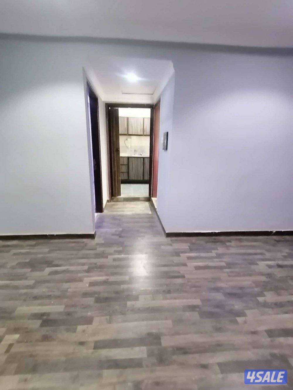 شقةغرفتين وصالة2حمام مطبخ تكيف سنترال مصافط متوفرة بجوار سيتي سنتر12